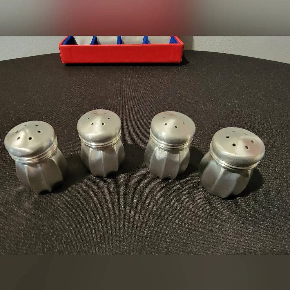 Miniture Pewter Salt & Pepper Shakers‎ 2 pair